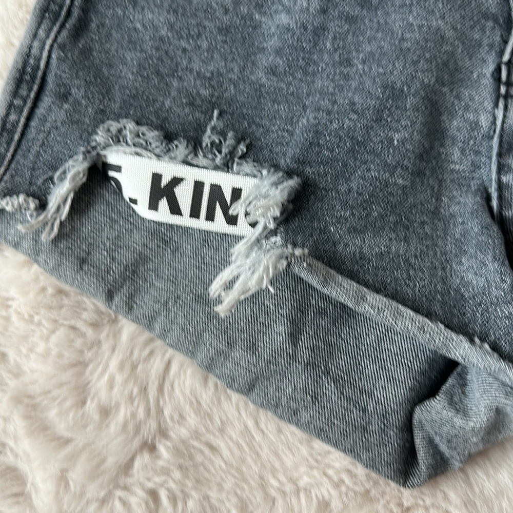 Set Shorts And Top - image 5